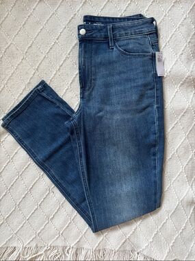 NWT Old Navy Women’s High-Rise Wow Straight Leg Jeans in Dark Blue Denim